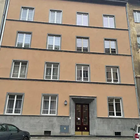 Rzeszowska 01 *